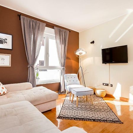 City Stylish Apartment Pula Exterior photo